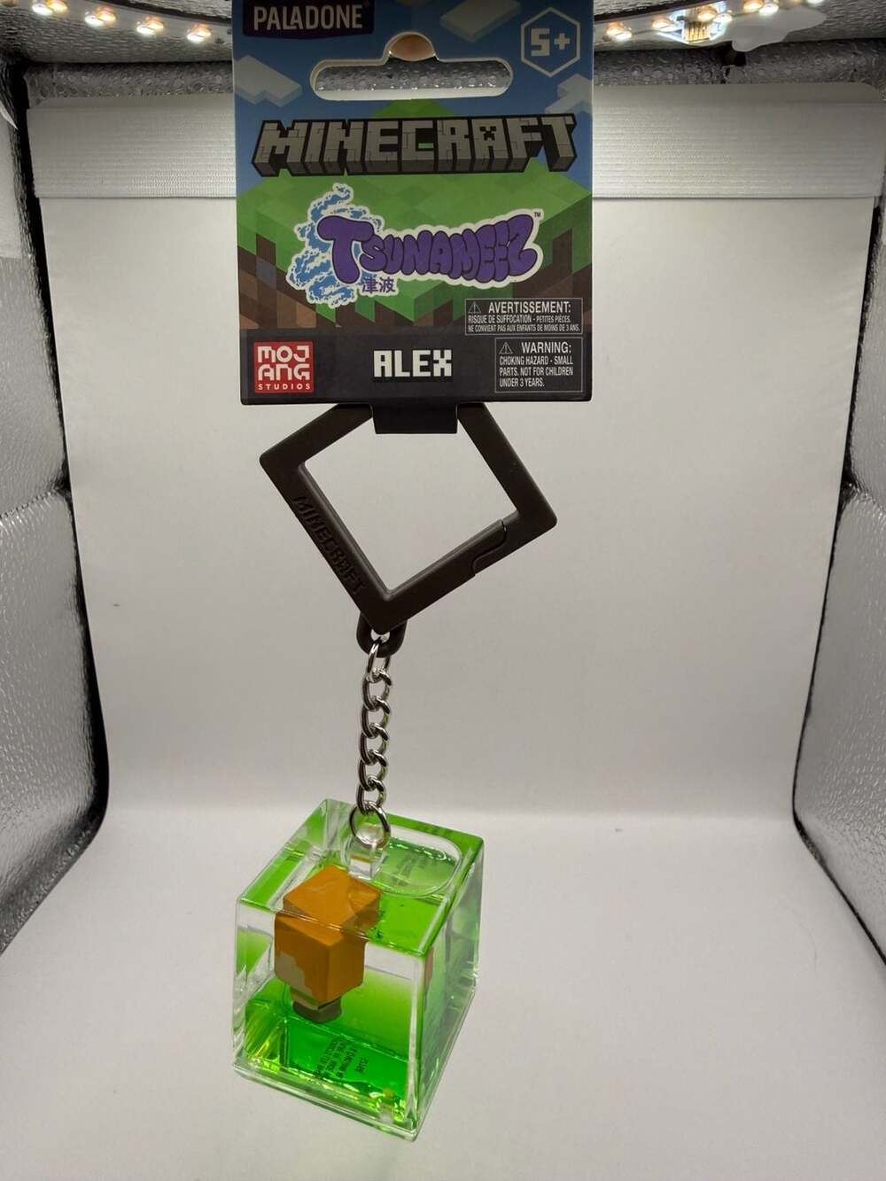 Paladone Minecraft Tsunameez Alex Liquid Water Cube Keychain